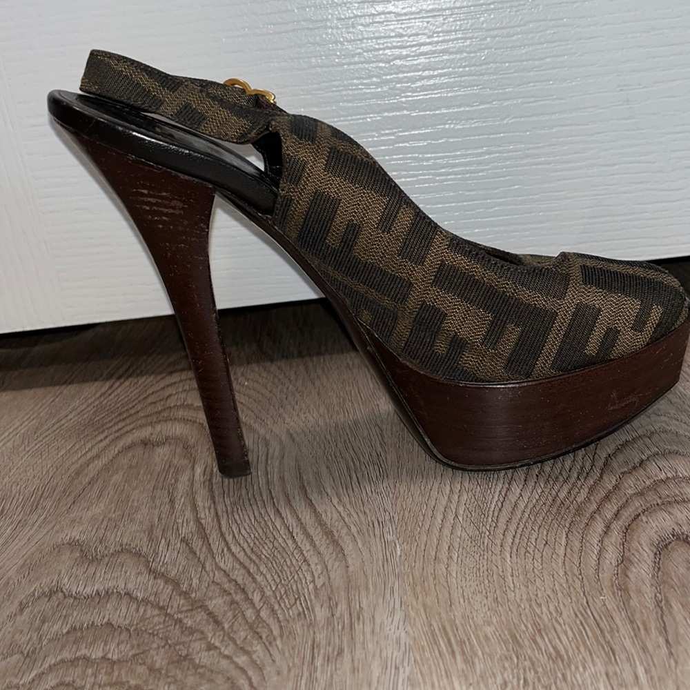 Febdi heels - Picture 3 of 5
